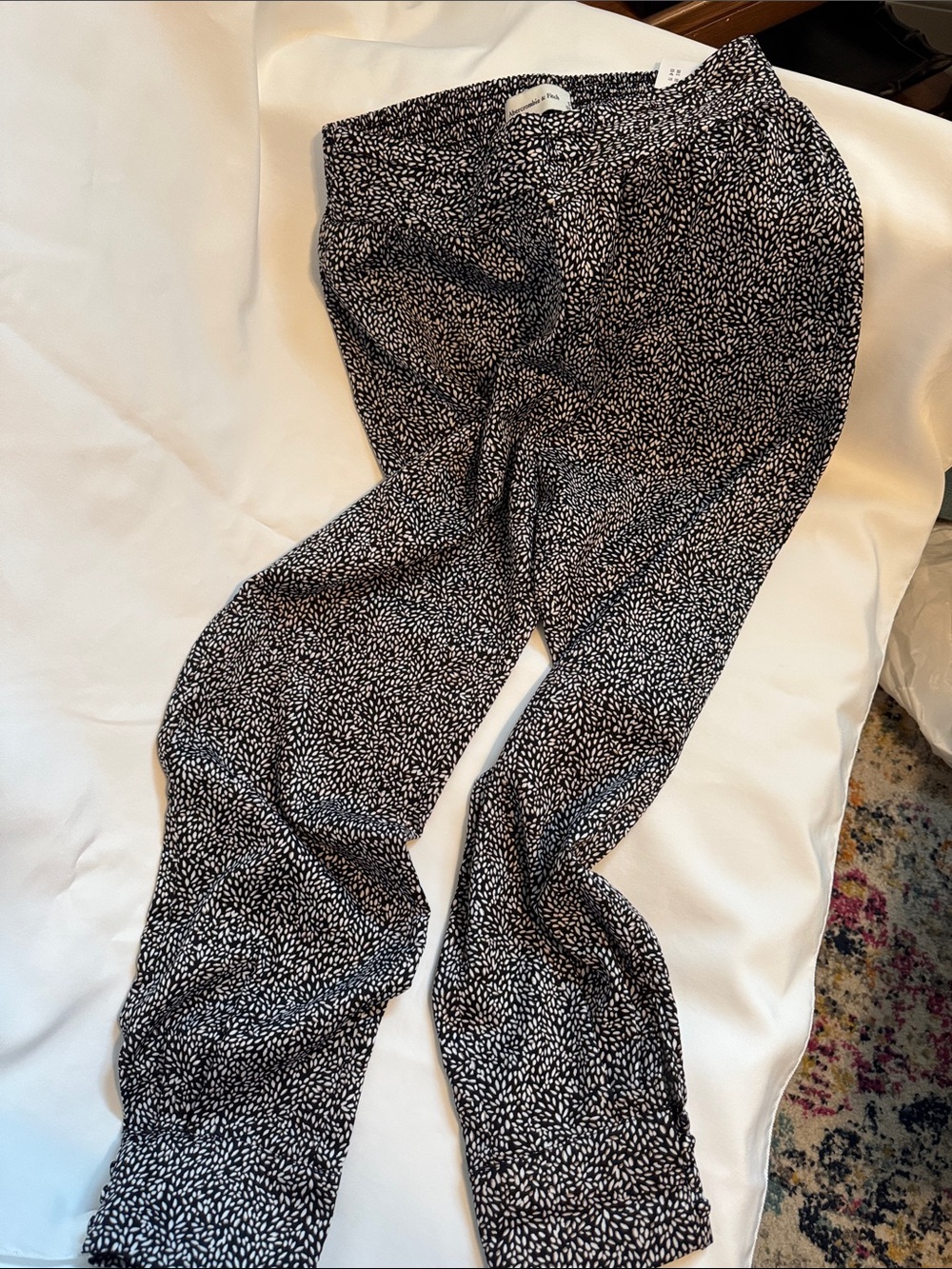 Abercrombie & Fitch Black and White Printed Dressy Joggers
